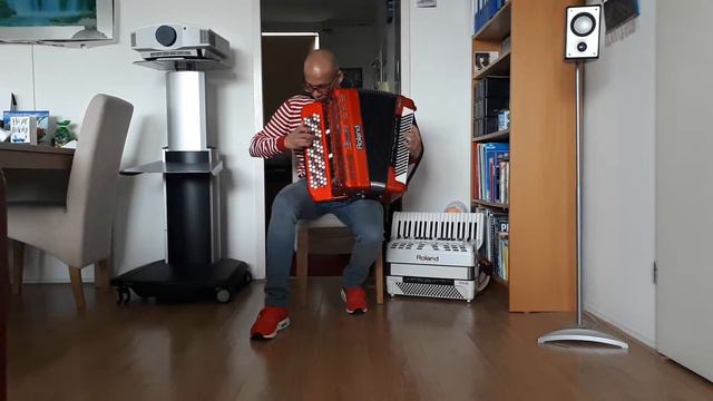 Katjoesja favoriet lied op Roland accordeon смотреть онлайн