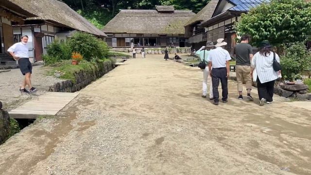 【字幕版】日本の隠れた観光地―福島県大内宿 смотреть онлайн