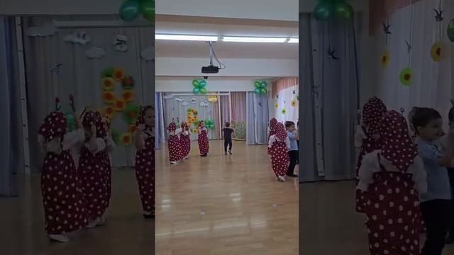 В группе «Радуга» МАДОУ № 9 праздник, посвященный Международному женскому дню смотреть онлайн