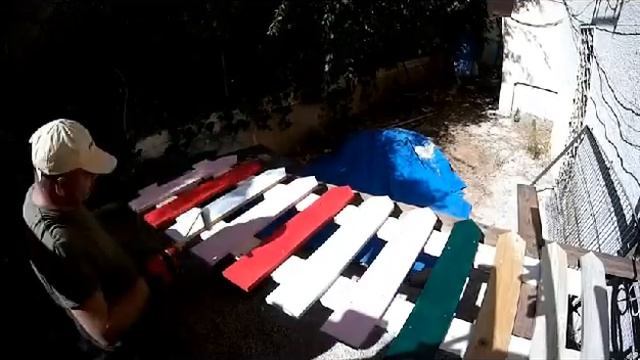 покраска штакетника двумя способами для проекта( БУМЕРАНГ добра). смотреть онлайн