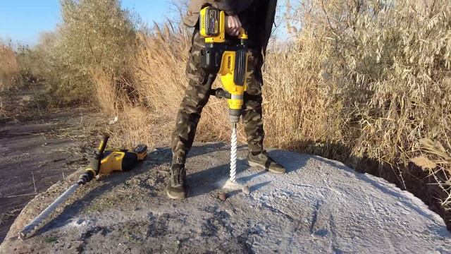 Самый мощный #аккумуляторный #перфоратор в мире смотреть онлайн