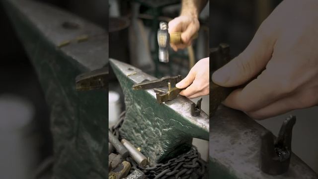 Antique Vise - Clamp Repair #vintagetools #antiquetools #oldtools #handtools смотреть онлайн