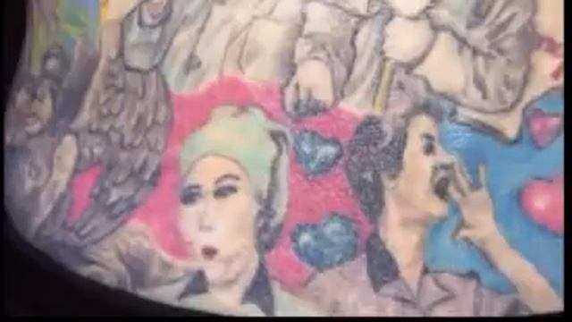 World's most tattooed woman makes World Record // La femme la plus tatouée au monde смотреть онлайн