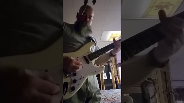 Sound test of $50 pawn shop fender strat смотреть онлайн