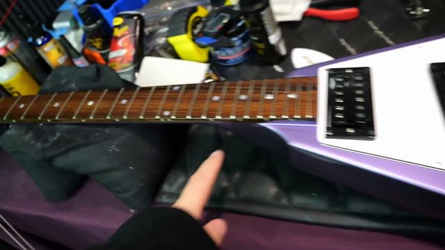 People Are Wrong About This Guitar | 2023 Epiphone Kirk Hammett Flying V Purple Review смотреть онлайн