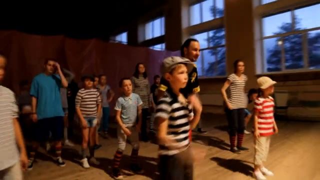 Репетиция MAD TARGET в стиле Locking (Качканар 2013) смотреть онлайн