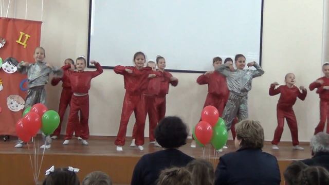 Выпускной 4-х классов.Ансамбль танца ''Конфетти'' Школа № 132 г.Самара .Танец ''Только вперед''. смотреть онлайн