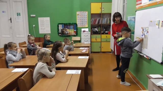 Новогоднее занятие. Группа 6-В. Подготовка к школе в студии развития «УМКА». смотреть онлайн