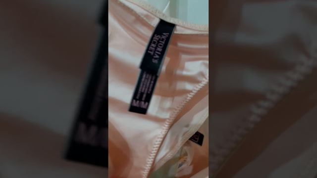 Комплект со стразами Виктория Сикрет смотреть онлайн