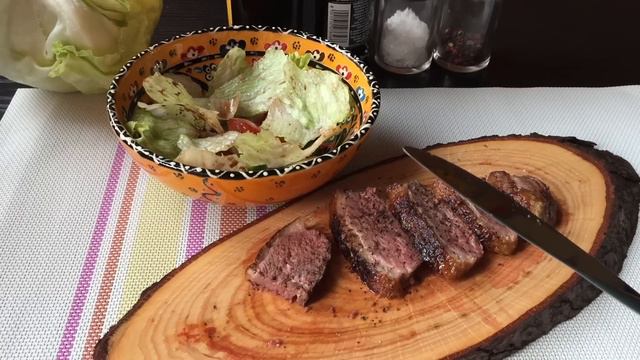 ASMR EATING MEAT AND SALAD SOUNDS NO TALKING// АСМР ЗВУКИ ПОЕДАНИЯ МЯСА И ХРУСТЯЩЕГО САЛАТА смотреть онлайн