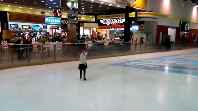 Моя красотка на катке в ТРЦ "Экватор" г. Полтава смотреть онлайн