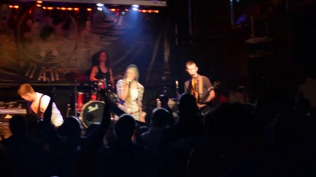 Horizon - Камнем по голове (Король и шут cover) смотреть онлайн