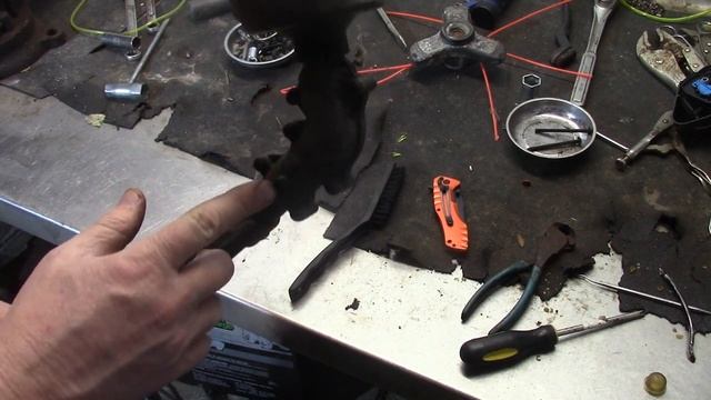 Free MTD Bolens BL160 basic gearbox assembly maintenance. Carb parts on the way!!! Part1 смотреть онлайн