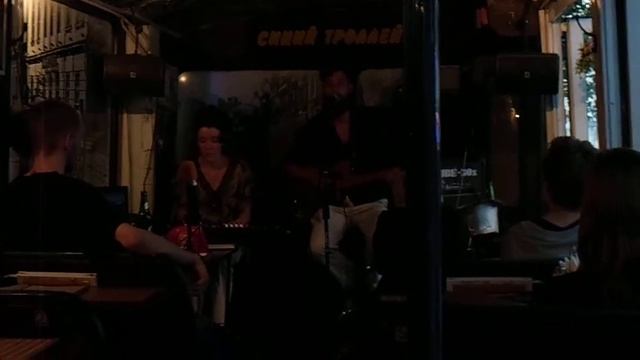 Москва. Арбат. Кафе Синий троллейбус смотреть онлайн