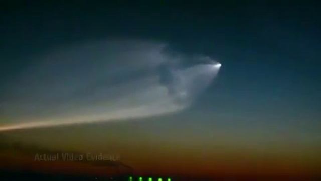 The UFO in China, Xiaoshan district of Hangzhoufo, July 2010 смотреть онлайн