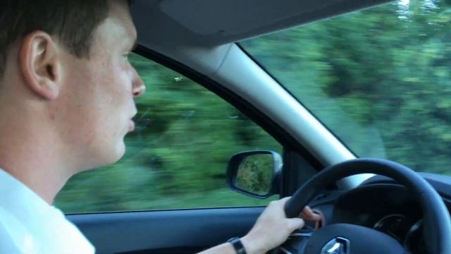 Опыт эксплуатации Renault Sandero Stepway 2017 год выпуска смотреть онлайн