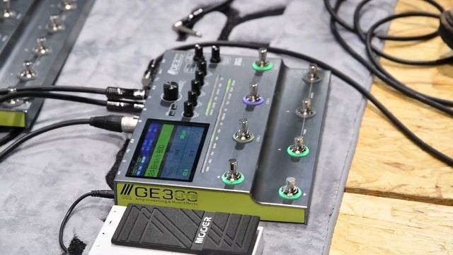 NAMM 2020: Mooer GE300 Lite смотреть онлайн