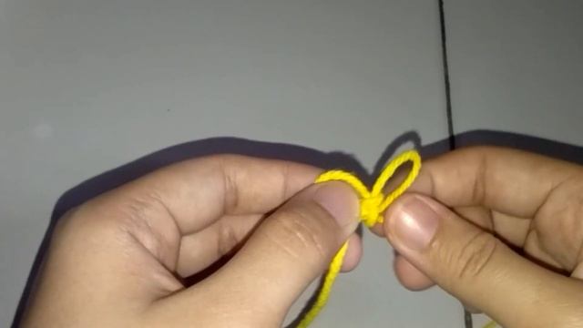 How to make knots for bookmark crafts\\triangle knot\\easy tutorial смотреть онлайн