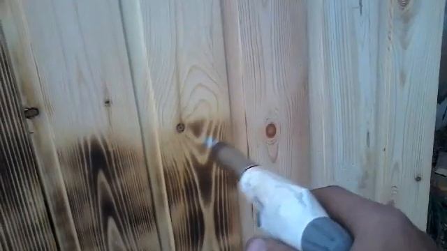 ОБЖИГ ЕВРОВАГОНКИ/Обработка дерева по старину! Браширование древесины. смотреть онлайн