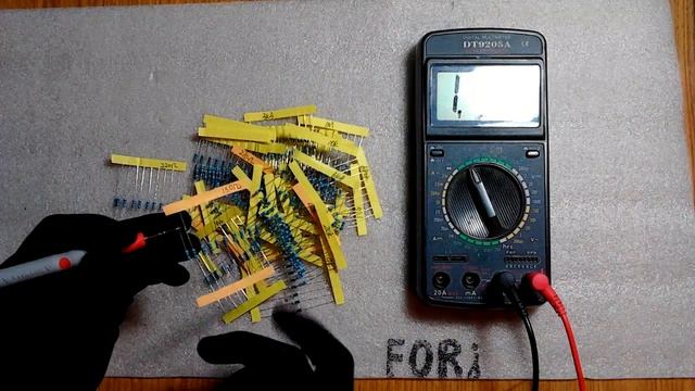 Набор резисторов 300 шт. 1/4 Вт 30 значений смотреть онлайн