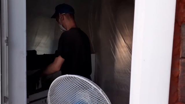 Купили дом, разобрали печь. смотреть онлайн