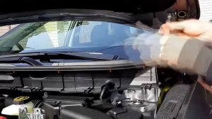 Установка газового упора капота Nissan X Trail T32