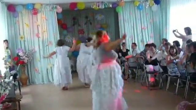 "Танец маленьких лебедей" смотреть онлайн