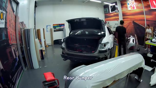 Mercedes Benz E300 (W212) Full Wrap Avery Supreme Gloss White_Team Carskin смотреть онлайн