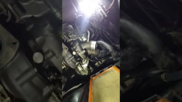 TOUAREG 2.5 TERMOSTAT promena Thermostat replace