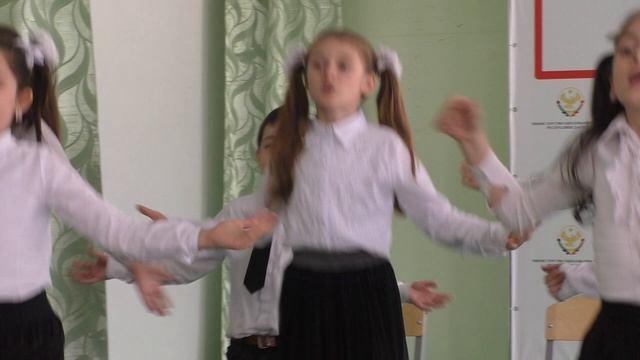 Креативный танец для семинара от начальной школы. Школа это дневники, важные учебники смотреть онлайн