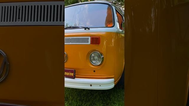 Жёлтый автобус Volkswagen T2 - культовый автобус, символ эпохи хиппи. смотреть онлайн