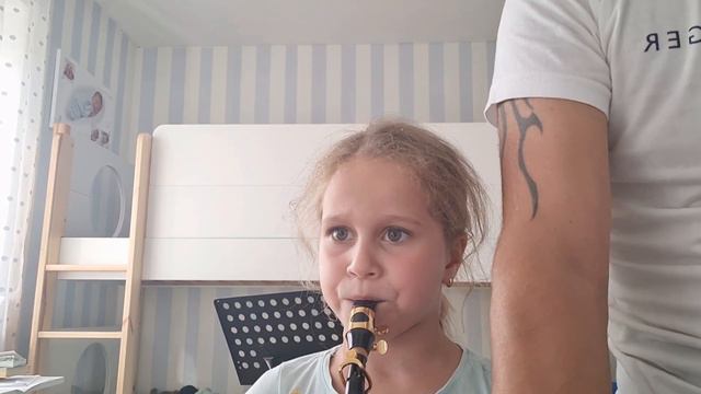 Играю на саксофоне. смотреть онлайн