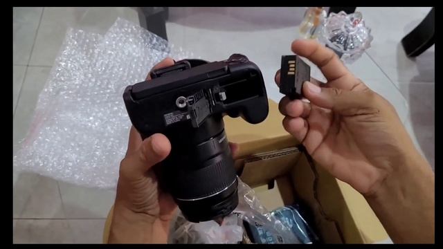 Cámara Canon EOS 250D - Unboxing смотреть онлайн