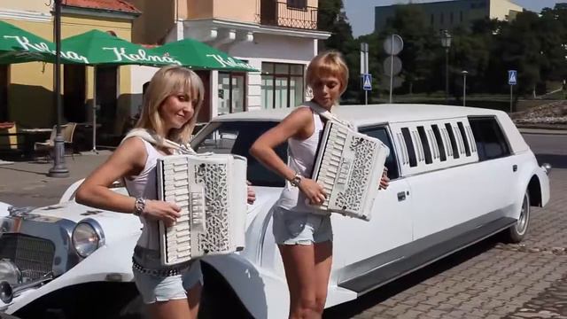 Дуэт ЛюбАня - Смуглянка. Клип. смотреть онлайн