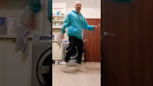 А вы думали для чего нужна кухня !) #танцы #dance #shuffledance #тренировка #обучение #тренды смотреть онлайн