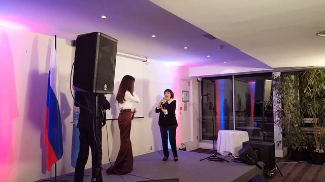 Зара спела с Мирей Матье в Париже | Zara a chanté avec M.Mathieu смотреть онлайн