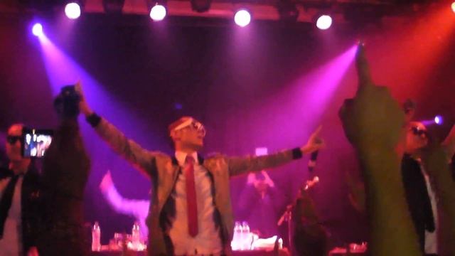 Far East Movement (in the Netherlands - Amsterdam, Paradiso) part 7 смотреть онлайн