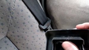 Снятие заглушки заднего ремня безопасности пассат б3, б4