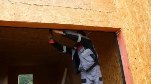 Монтаж гаражных секционных ворот Alutech