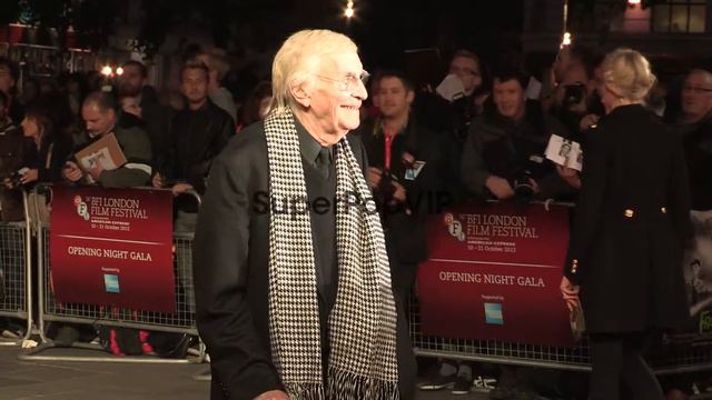 Martin Landau at the Gala Night Opening: 'Frankenweenie' ... смотреть онлайн
