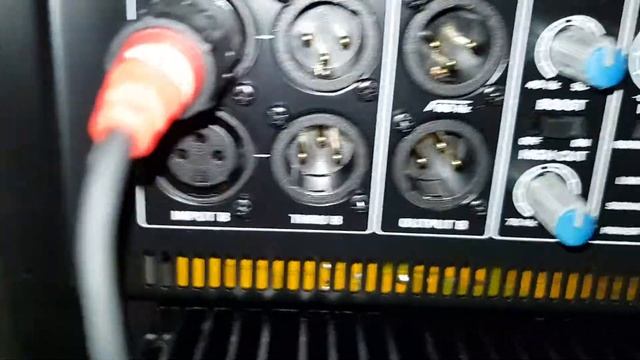 Test boxe Dynavoice Dynamite 12 v.2 si subwoofer activ Behringer B1800HP смотреть онлайн