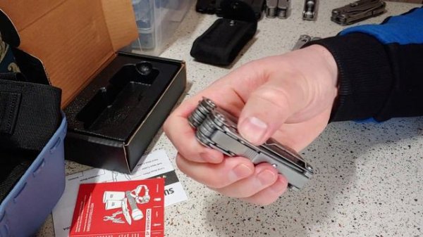 Swiss+Tech 17-in-1 ST021006A -  Мультитул с противоречивыми чувствами