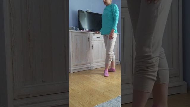 Балетный урок, 1 часть плие, батман тандю и батман тандю жете смотреть онлайн