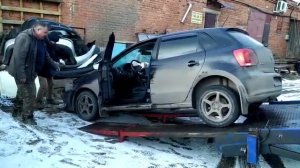 Выгрузка автомобиля с эвакуатора