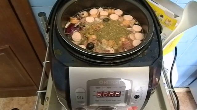 Kitfort мультиварка KT-201. Варю солянку) смотреть онлайн