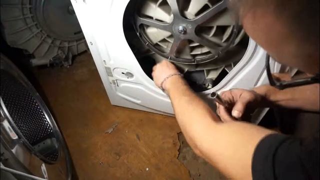 Как вытащить ТЕН из бака. Видео №28 смотреть онлайн