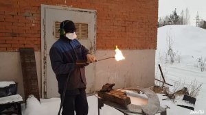 Резка титана самодельным  резаком. Ржака. Жесть. Смотреть до конца.