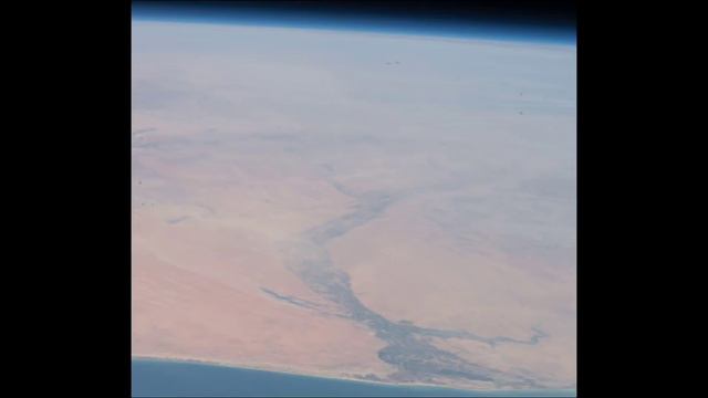 Фото с МКС показали плоскую землю смотреть онлайн