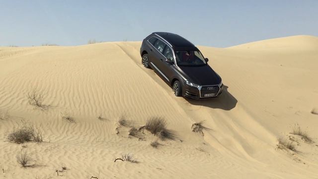 AUDI Q7 Desert TEST Drive in Dubai Dunes смотреть онлайн