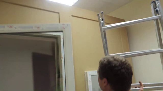 Монтаж потолка дикторской кабины на радио "Вера" смотреть онлайн